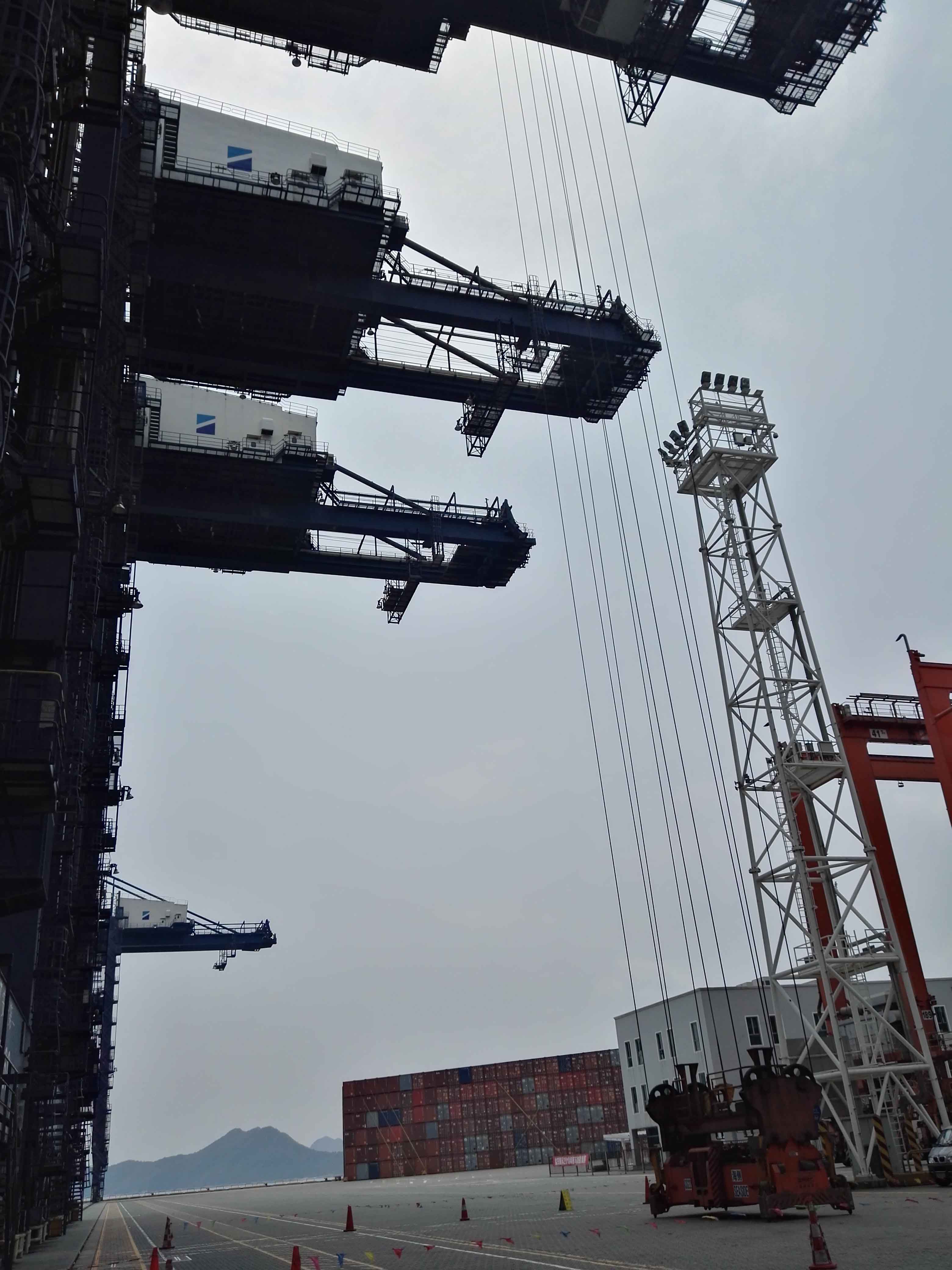 華東鋼絲繩,鋼絲繩網,鋼絲繩批發,壓實股鋼絲繩